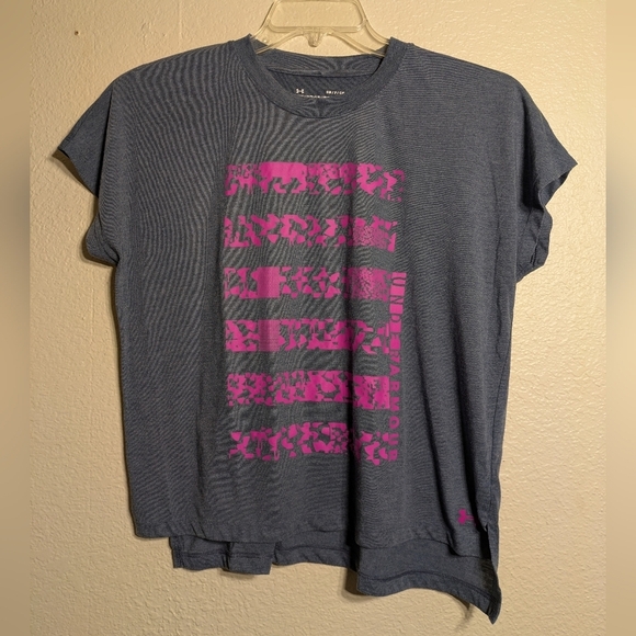 Under Armour Women's Gray and Pink Top Size Sm Gently Used - Picture 2 of 7